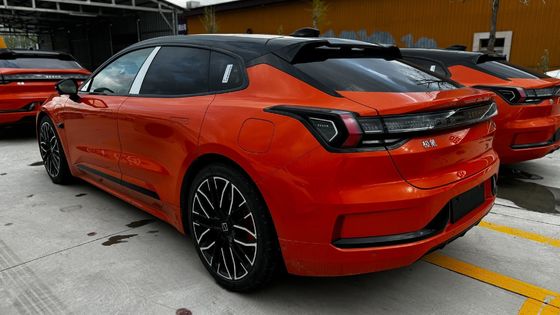 Hatchback Zeekr 001 You Edition 100 Kwh Oranje Kleur met Z-Sport Geproduceerd in 2024
