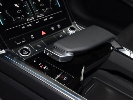 Audi E-Tron 2021 50 Quattro Electric SUV Gebruikt met elektromagnetisch remsysteem