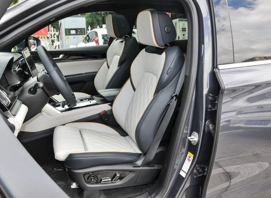 Zwarte 2022 BYD Tang EV 635 km Vierwielaandrijving Flagship Edition Geselecteerde 6-zits auto