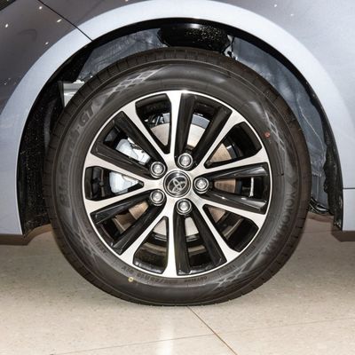 Toyota Levin 1.8L Edition Hybrid Energy Car met een maximaal vermogen van 101kw en een hoge verplaatsing