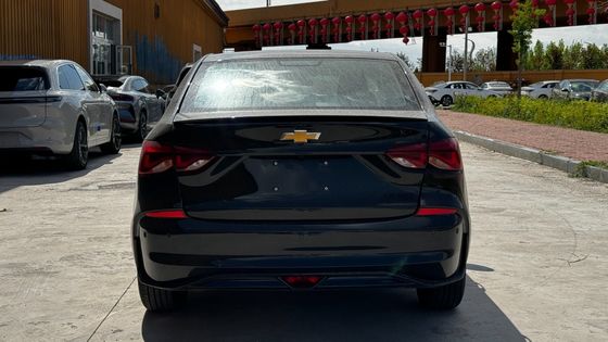 2024 Laatste Chevrolet Monza 1.3t Hybrid Sedan in zwart Buitenkleur 4656*1798*1465mm