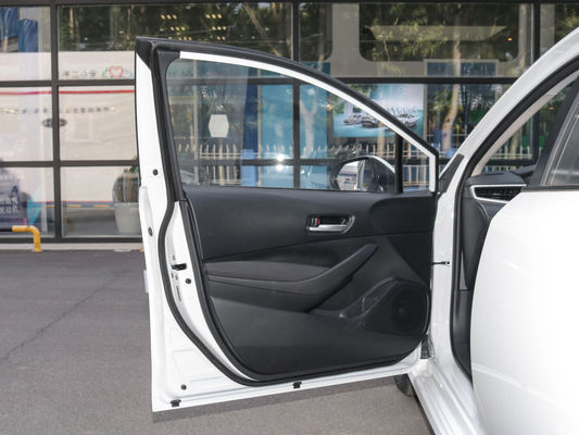 Op maat gemaakte aanvraag Toyota Corolla Tnga CVT Pioneer Edition Sedan met aanpassing