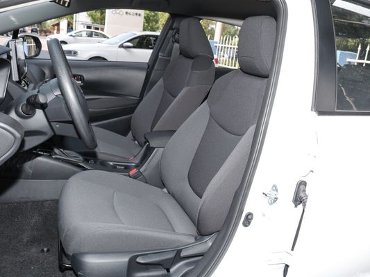 Op maat gemaakte aanvraag Toyota Corolla Tnga CVT Pioneer Edition Sedan met aanpassing