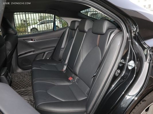 5 zitplaatsen benzine auto Toyota Camry 2023 2.5q met Epb remsysteem op betaalbare prijs
