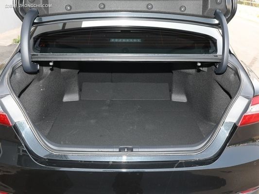 5 zitplaatsen benzine auto Toyota Camry 2023 2.5q met Epb remsysteem op betaalbare prijs