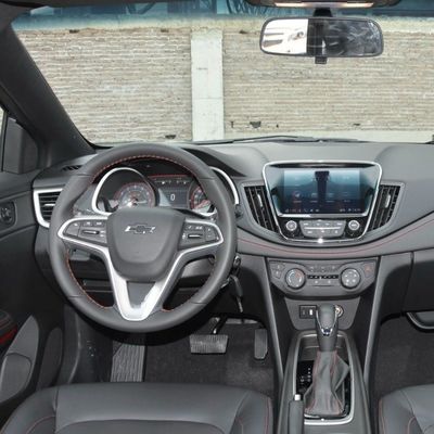 2024 Chevrolet Monza 1.3t Automatische versie Hybride auto met zwart Op aanvraag