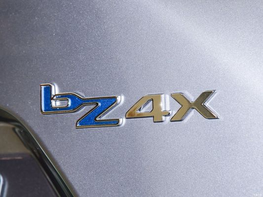 2023 Toyota Bz4X X-Mode Awd Ultra Edition SUV EV met Mcpherson Independent Suspension