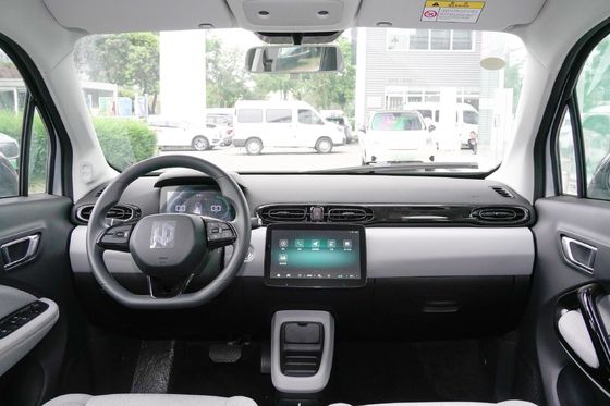 2022 White Jade Edition Leapmotor T03 met 5 zitplaatsen 5050x1902x1509