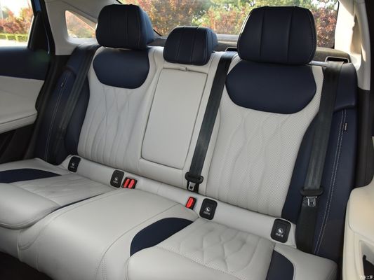 Chery Arrizo 8 DCT benzinewagen met 5 zitplaatsen en online/lokale after-sales service