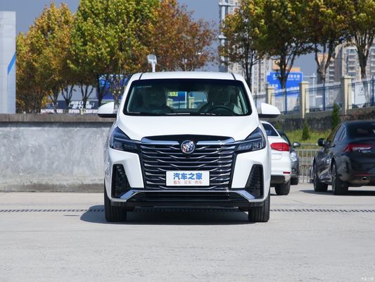 Buick GL8 2023 Land Business Cabin Edition met EPB-remsysteem en MPV-functies