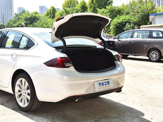 Buick Regal 2024 28t Indulge versie Benzine auto met remsystemen Epb en Benefit