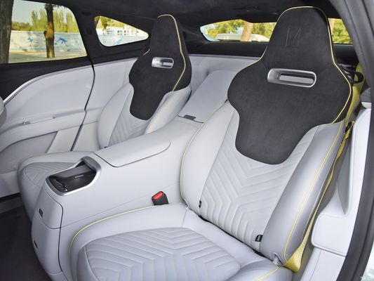 Elektrische SUV 2022 Dual Motor Luxe Versie Vier zitplaatsen Toonaangevende technologie