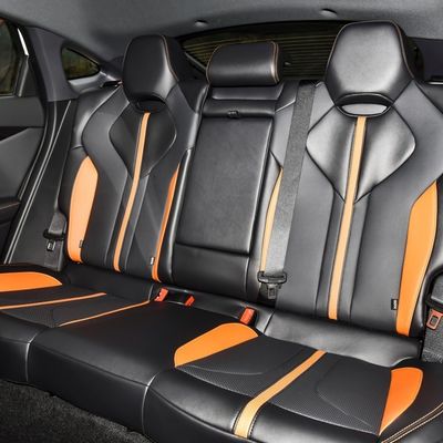 Changan Uni-V 1,5t 5-zitplaats benzinemotor Elektromagnetisch remsysteem en FWD aandrijving