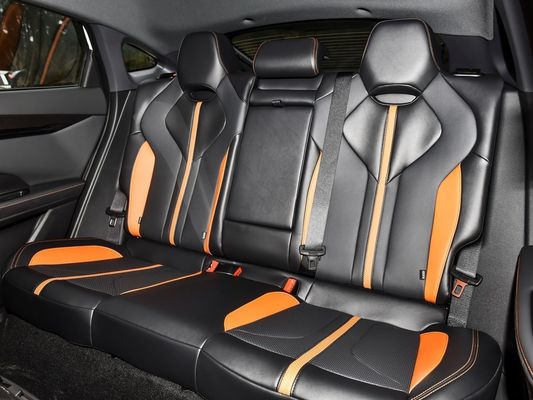Automatische versnellingsbak Changan Uni-V 1.5t 5 zitplaatsen Sedan Uni V met 205 Km/H maximale snelheid