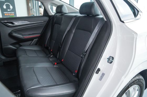 Changan Eado Car EV460 Elektrisch voertuig EV met LiFePO4-batterij en 4 zitplaatsen