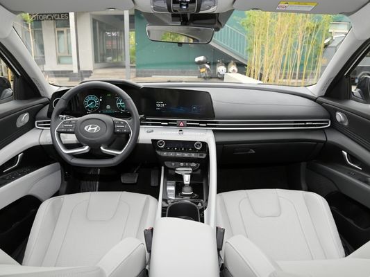 2023 Hyundai Elantra 1.5L CVT Sedan Links stuur en Mcpherson onafhankelijke vering