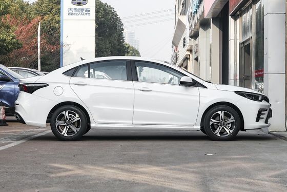 2021 Chery Arrizo 5 Plus Little Ai 1.5L CVT Type Plus 5 zitplaatsen 4358x1830x1670 op de markt