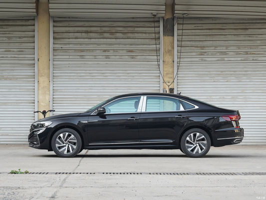 2023 Model VW Passat PHEV Long Battery Life Luxe Sedan voor klantvereisten