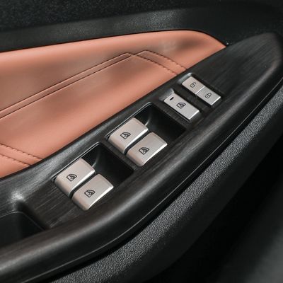 2023 Changan Qiyuan Q05 60 PRO Plug-in hybride auto met gesloten carrosserie type en materialen