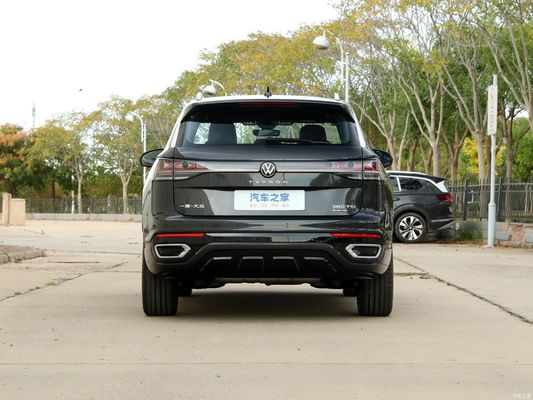 Verplaatsing 1600-2500CC 2024 VW Volkswagen Tayron Benzinauto 4WD R-Line PRO Smart