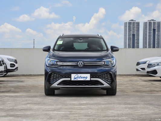 ID6 Long Endurance Version Lite PRO SUV met blauwe buitenkleur en links stuur