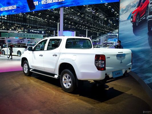 Aanpassing Pickup Diesel Vehicle Mitsubishi L200 2023 2.3t Tanqu Topsnelheid 171 Km/H