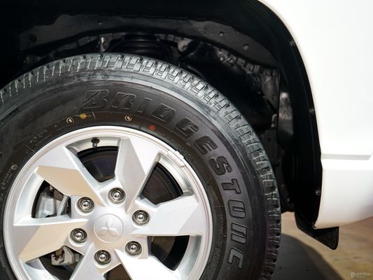 Aanpassing Pickup Diesel Vehicle Mitsubishi L200 2023 2.3t Tanqu Topsnelheid 171 Km/H