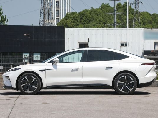 5 zitplaatsen lange afstand elektrisch voertuig auto stijgende auto F7 2023 met ternary lithium batterij