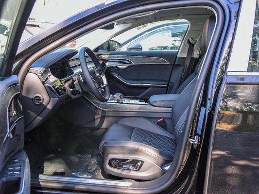 Benzinauto met automatische versnellingsbak Audi A8 2023 A8l 50tfsi Quattro Selected Version