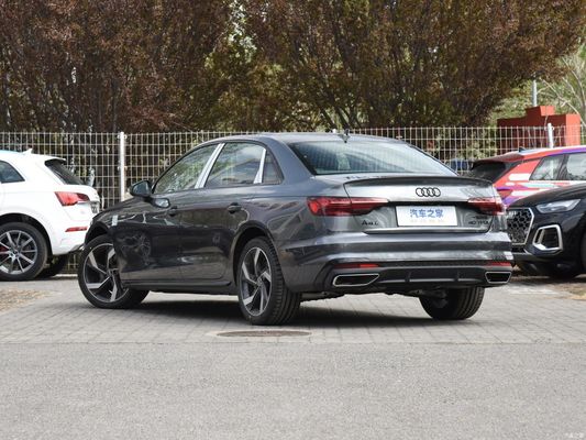 Benzinauto Audi A4l 2023 40tfsi met automatische versnellingsbak en 4858*1847*1439 maat