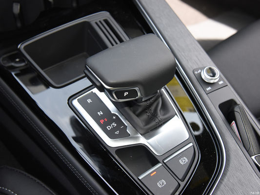 Benzinauto Audi A4l 2023 40tfsi met automatische versnellingsbak en 4858*1847*1439 maat