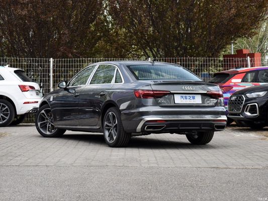 Benzinauto Audi A4l 2023 40tfsi Fashion Dynamic Versie 5 zitplaatsen van luxe en stijl