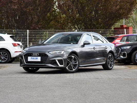 Benzinauto Audi A4l 2023 40tfsi Fashion Dynamic Versie 5 zitplaatsen van luxe en stijl