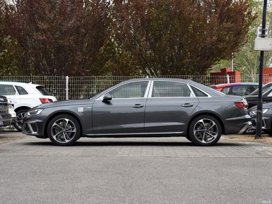 Benzinauto Audi A4l 2023 40tfsi Fashion Dynamic Versie 5 zitplaatsen van luxe en stijl