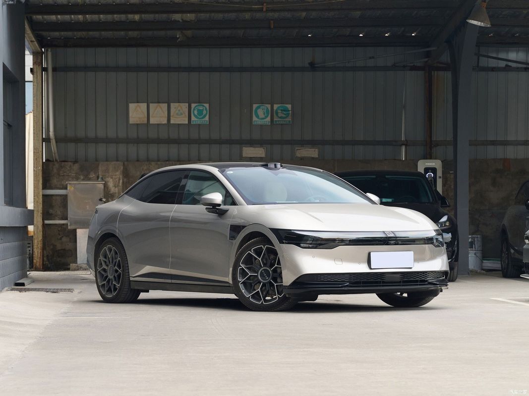 Pure Electric 2024 Car Zeekr007 Sedan 4WD 75kwh 100wkwh Battery Topsnelheid 210 Km/H EV