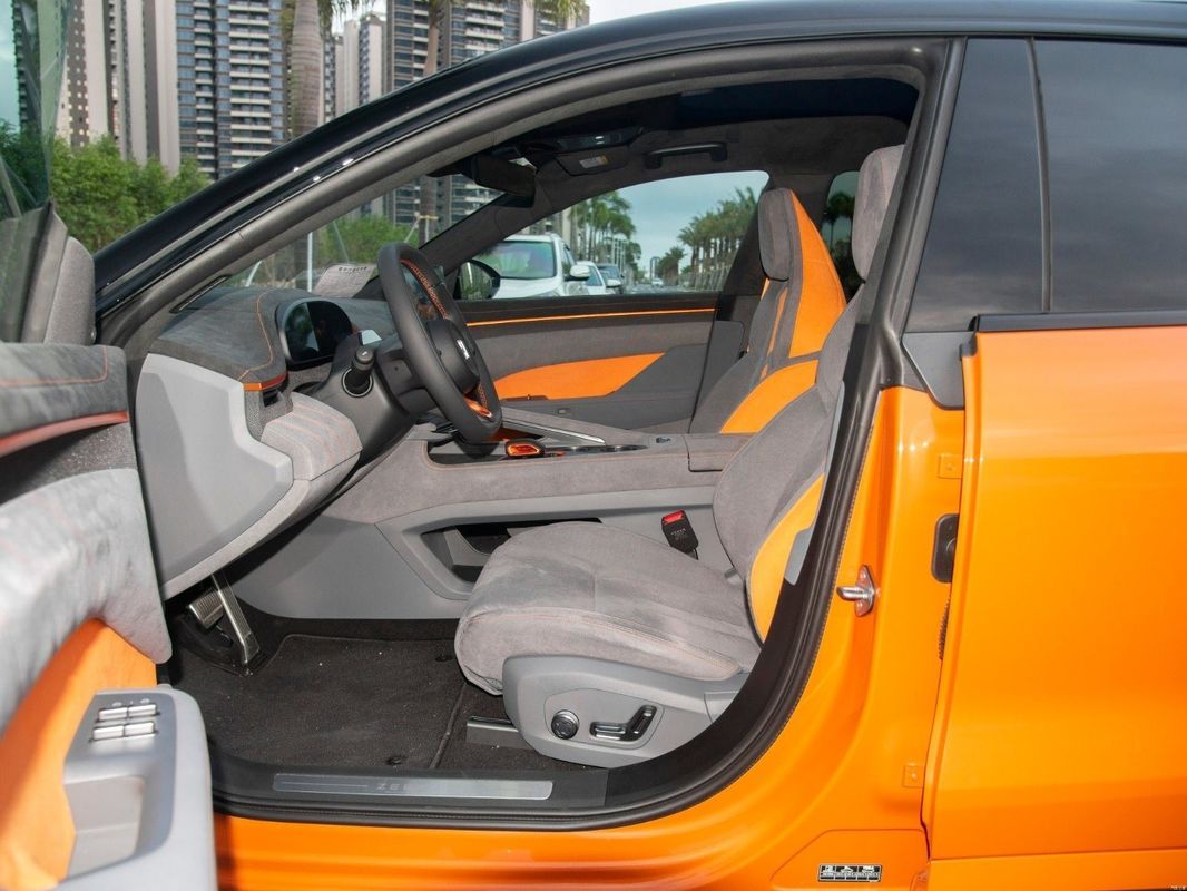 Zeekr 001 23you Versie 100kwh Oranje Z-Sport Buitenkleur