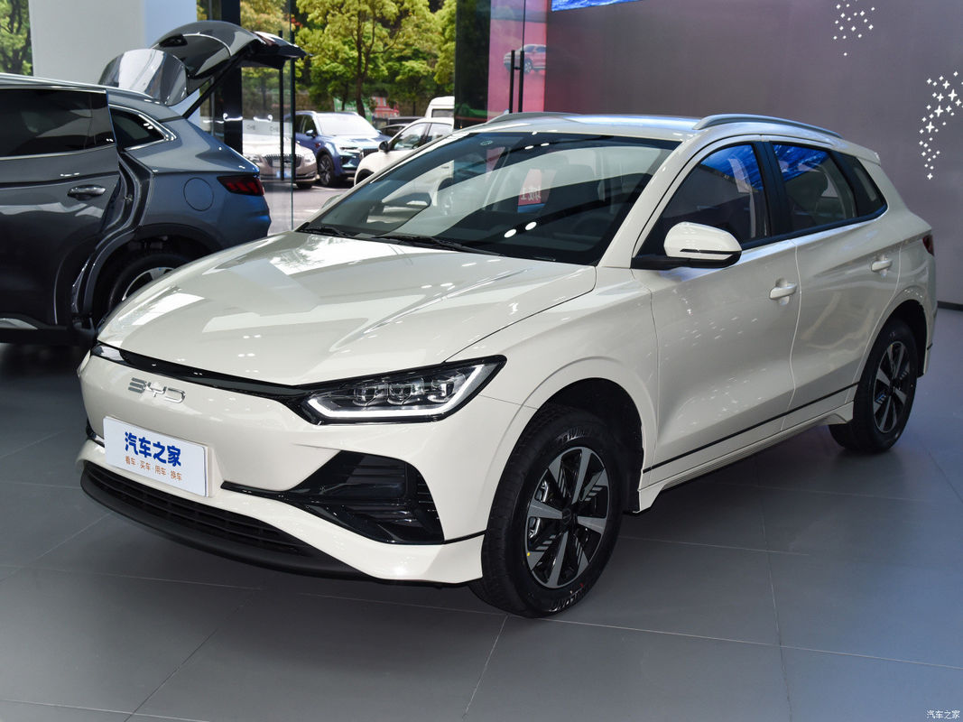 EV Cars 2024 Byd E2 Lux Edition Wit met achterarm Torsion Beam Achterophangvorm