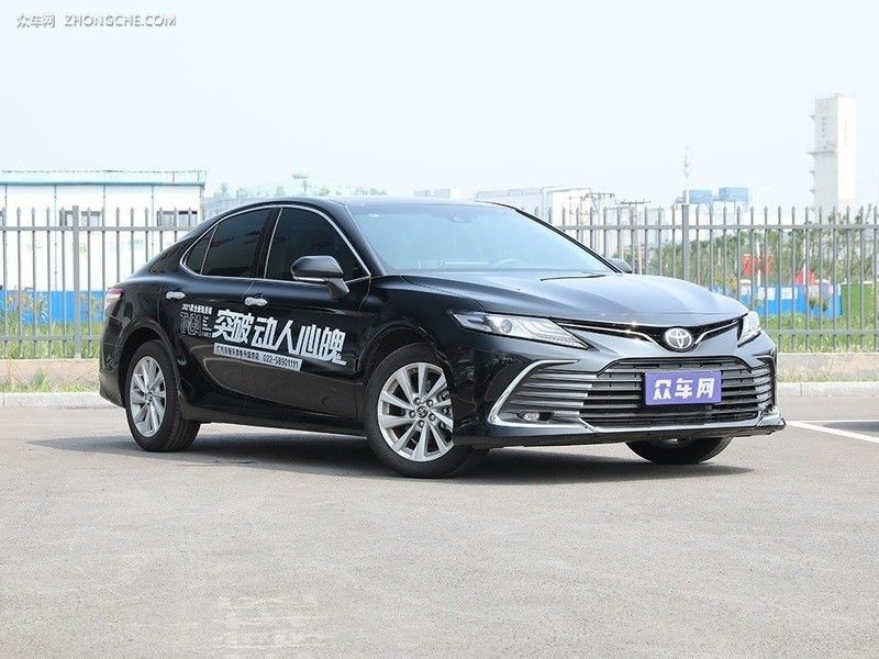 5 zitplaatsen benzine auto Toyota Camry 2023 2.5q met Epb remsysteem op betaalbare prijs