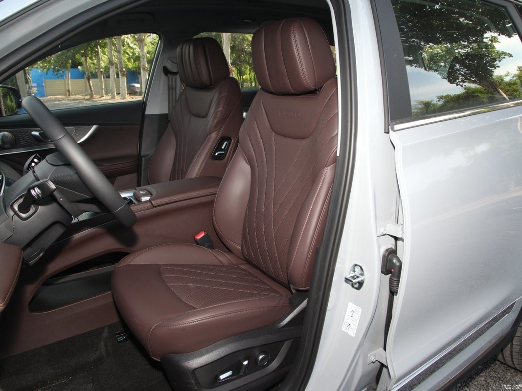 Chery Tiggo8 Pro 2022 290T 2WD Interstellar 7 zitplaatsen Benzine SUV met brandstof Benzine