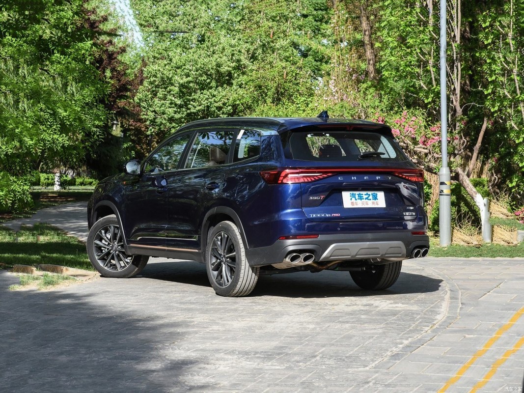 Chery Tiggo8 Pro 2022 390T 4WD Storm 7 zitplaatsen Benzine SUV met 4WD en 7 zitplaatsen