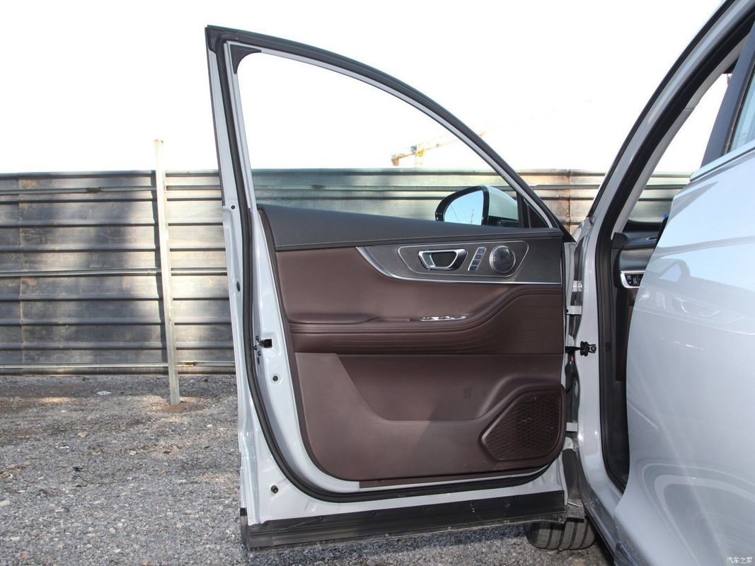 5 zitplaatsen Op maat gemaakte SUV Chery Tiggo8 PRO 390t 4WD Vast Edition Benzinauto
